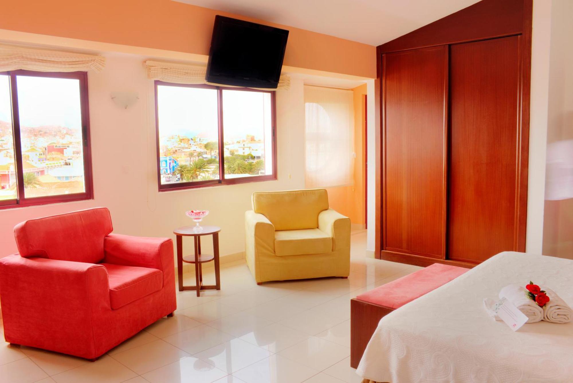 Hotel Livvo Don Paco Mindelo Bagian luar foto