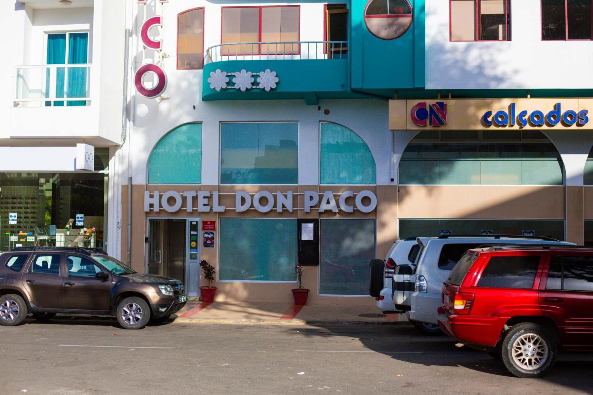 Hotel Livvo Don Paco Mindelo Bagian luar foto