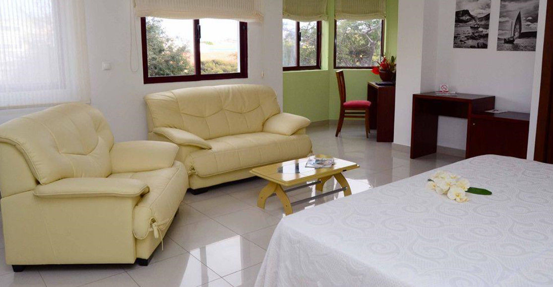 Hotel Livvo Don Paco Mindelo Bagian luar foto